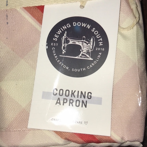 Sewing Down South Cooking Apron in Perfectly Plaid NEW - Picture 6 of 7